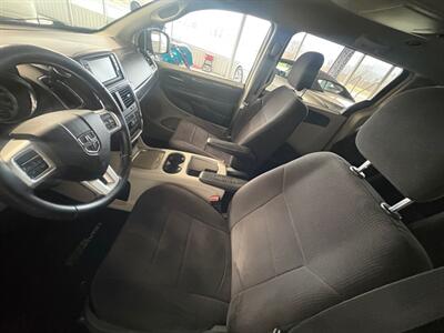 2011 Dodge Grand Caravan Crew   - Photo 7 - Newark, IL 60541