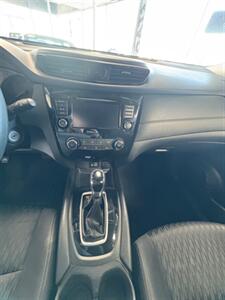 2019 Nissan Rogue SV   - Photo 7 - Newark, IL 60541
