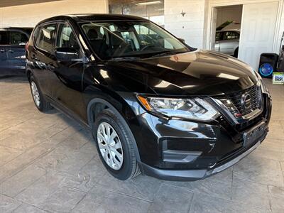 2019 Nissan Rogue SV   - Photo 1 - Newark, IL 60541