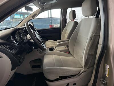 2013 Dodge Grand Caravan SXT - Photo 7 - Newark, IL 60541