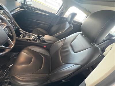 2015 Ford Fusion Energi Titanium   - Photo 6 - Newark, IL 60541
