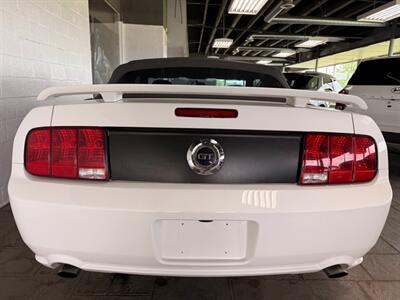2005 Ford Mustang GT Deluxe - Photo 4 - Newark, IL 60541