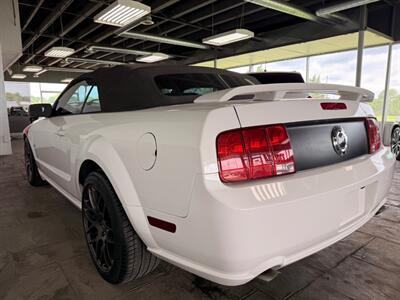 2005 Ford Mustang GT Deluxe - Photo 6 - Newark, IL 60541