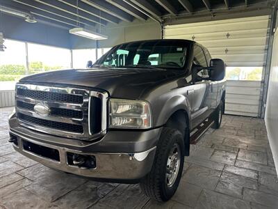 2006 Ford F-250 Lariat   - Photo 3 - Newark, IL 60541