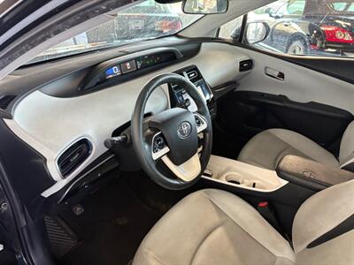 2016 Toyota Prius Two Eco   - Photo 5 - Newark, IL 60541