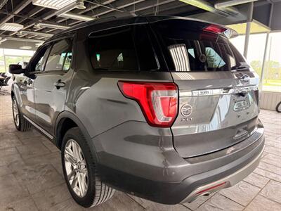 2016 Ford Explorer XLT - Photo 4 - Newark, IL 60541