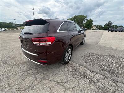 2017 Kia Sorento SX Limited V6 - Photo 3 - Newark, IL 60541