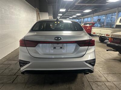 2021 Kia Forte FE   - Photo 6 - Newark, IL 60541