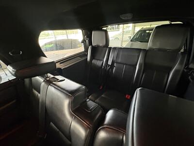 2017 Ford Expedition Limited   - Photo 8 - Newark, IL 60541