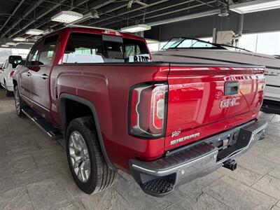 2018 GMC Sierra 1500 SLT - Photo 5 - Newark, IL 60541