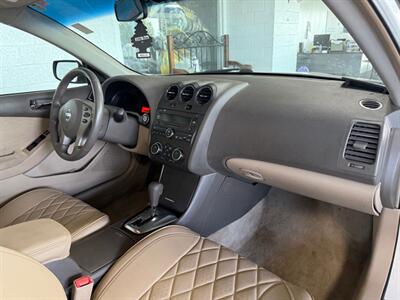 2010 Nissan Altima 2.5   - Photo 5 - Newark, IL 60541