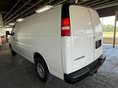 2016 Chevrolet Express 2500   - Photo 4 - Newark, IL 60541