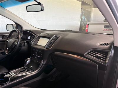 2015 Ford Edge Titanium - Photo 8 - Newark, IL 60541