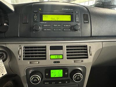 2006 Hyundai SONATA GLS V6   - Photo 12 - Newark, IL 60541