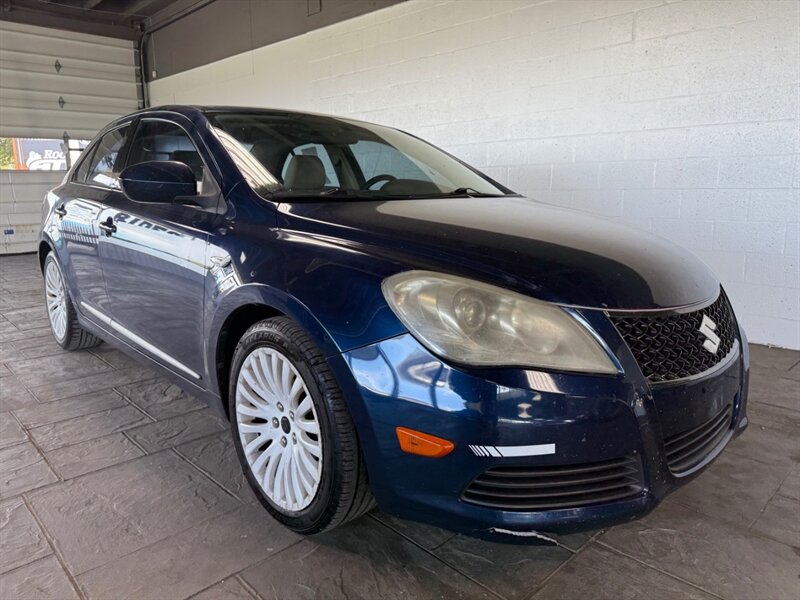 2011 Suzuki Kizashi SE - Photo 1 - Newark, IL 60541