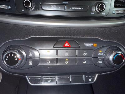 2016 Kia Sorento LX   - Photo 16 - Newark, IL 60541