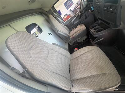 2007 GMC Savana 3500   - Photo 7 - Newark, IL 60541