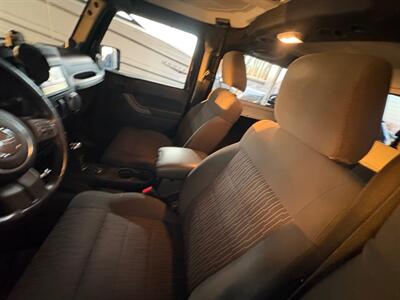 2012 Jeep Wrangler Sport - Photo 5 - Newark, IL 60541