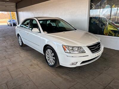 2009 Hyundai SONATA Limited V6 - Photo 1 - Newark, IL 60541