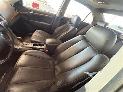 2009 Hyundai SONATA Limited V6 - Photo 6 - Newark, IL 60541