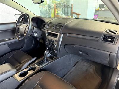 2010 Ford Fusion SEL   - Photo 8 - Newark, IL 60541