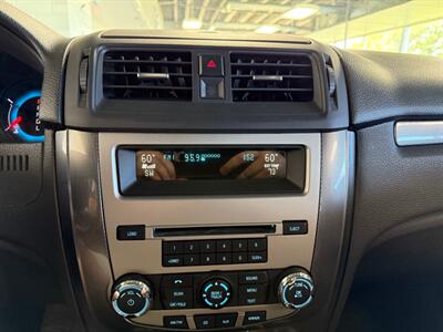 2010 Ford Fusion SEL   - Photo 11 - Newark, IL 60541