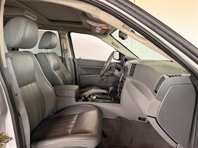 2005 Jeep Grand Cherokee Laredo   - Photo 7 - Newark, IL 60541