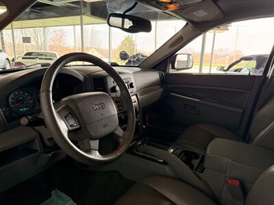 2005 Jeep Grand Cherokee Laredo   - Photo 10 - Newark, IL 60541