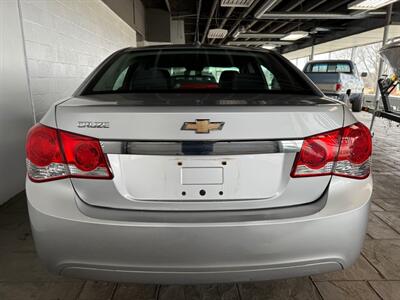 2011 Chevrolet Cruze LS - Photo 5 - Newark, IL 60541