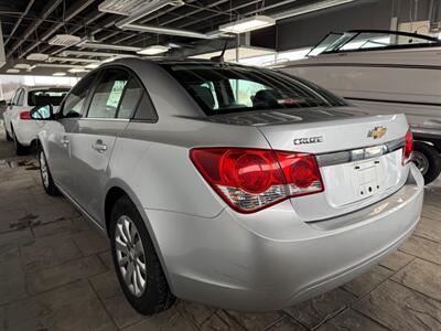 2011 Chevrolet Cruze LS - Photo 6 - Newark, IL 60541