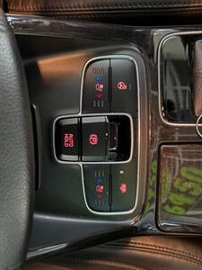 2015 Kia Cadenza Premium   - Photo 9 - Newark, IL 60541