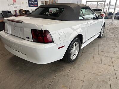 2001 Ford Mustang   - Photo 2 - Newark, IL 60541