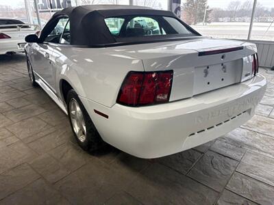 2001 Ford Mustang   - Photo 3 - Newark, IL 60541