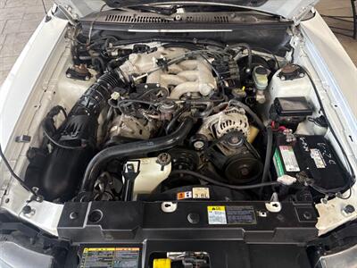 2001 Ford Mustang   - Photo 12 - Newark, IL 60541