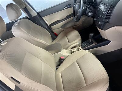 2011 Hyundai ELANTRA Touring GLS   - Photo 6 - Newark, IL 60541