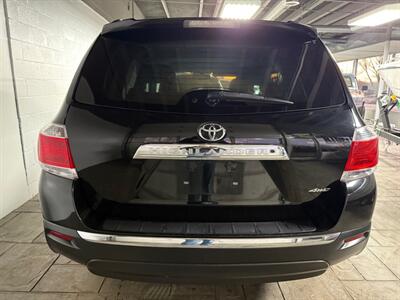 2012 Toyota Highlander   - Photo 4 - Newark, IL 60541