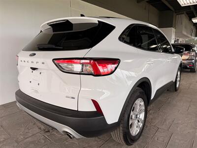 2020 Ford Escape SE   - Photo 3 - Newark, IL 60541