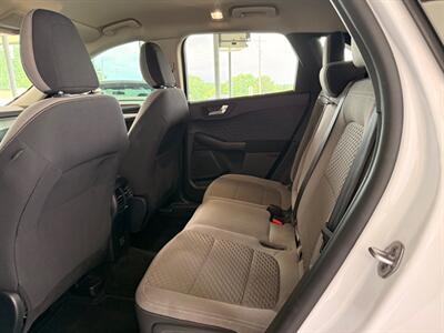 2020 Ford Escape SE   - Photo 10 - Newark, IL 60541