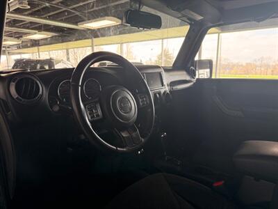 2017 Jeep Wrangler Willys Wheeler   - Photo 7 - Newark, IL 60541