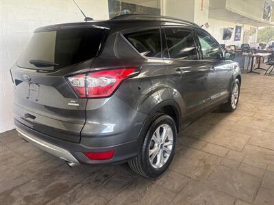 2018 Ford Escape SE - Photo 2 - Newark, IL 60541
