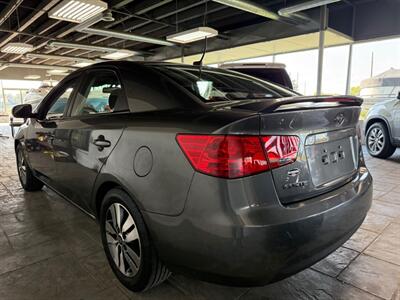 2013 Kia Forte EX   - Photo 6 - Newark, IL 60541