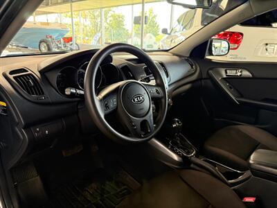 2013 Kia Forte EX   - Photo 9 - Newark, IL 60541