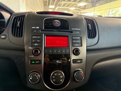 2013 Kia Forte EX   - Photo 13 - Newark, IL 60541
