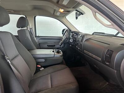 2013 Chevrolet Silverado 1500 LT   - Photo 9 - Newark, IL 60541