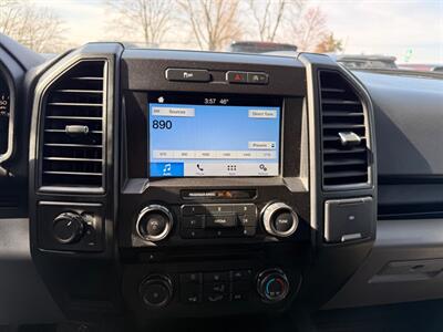 2018 Ford F-150 Lariat   - Photo 12 - Newark, IL 60541