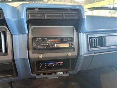 1986 Ford F-150 XL   - Photo 11 - Newark, IL 60541