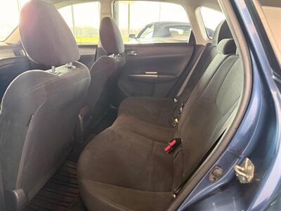 2011 Subaru Impreza 2.5i Premium   - Photo 8 - Newark, IL 60541