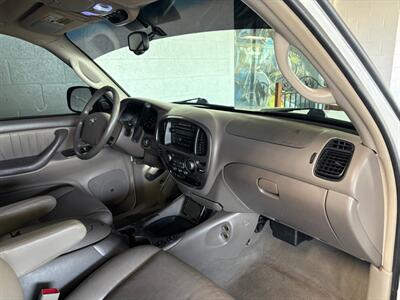 2005 Toyota Sequoia Limited   - Photo 9 - Newark, IL 60541