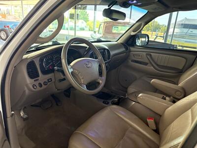 2005 Toyota Sequoia Limited   - Photo 5 - Newark, IL 60541