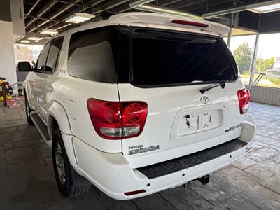2005 Toyota Sequoia Limited   - Photo 3 - Newark, IL 60541